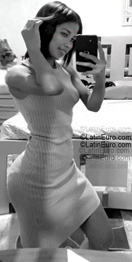 Date this gorgeous Dominican Republic girl Elisbeth from San Pedro De Macoris DO55446