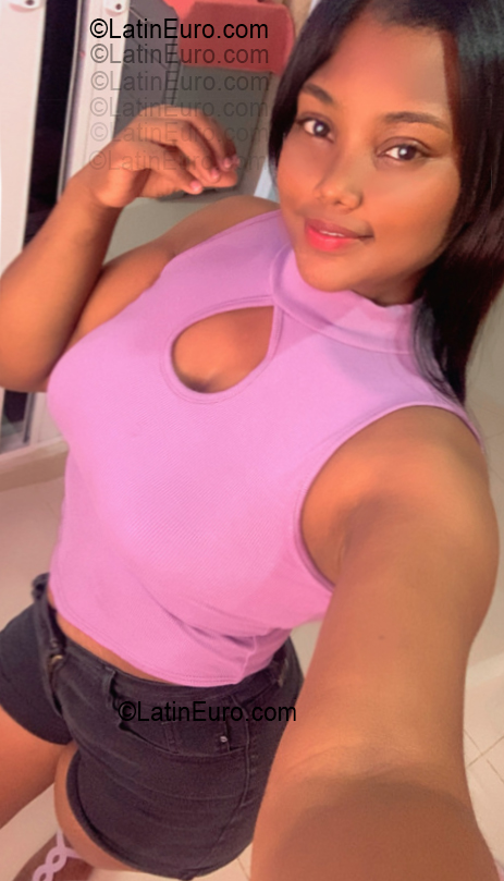 Date this fun Dominican Republic girl Yudy from Santo Domingo DO55516