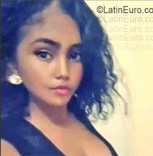 Date this tall Dominican Republic girl Angelica from Santo Domingo DO55540