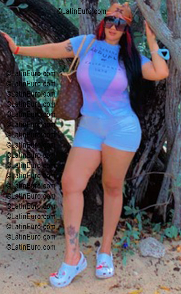 Date this nice looking Anguilla girl Miss from Anguilla AI17