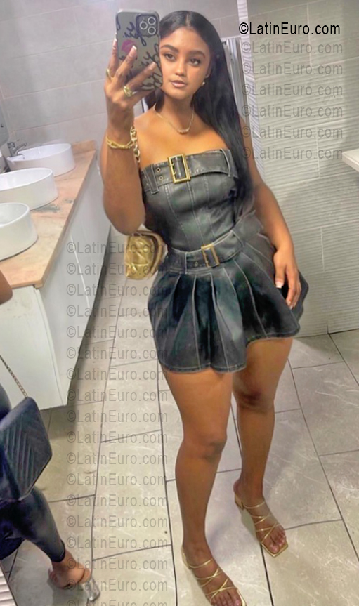 Date this stunning Dominican Republic girl Yuli from Puerto Plata DO55664