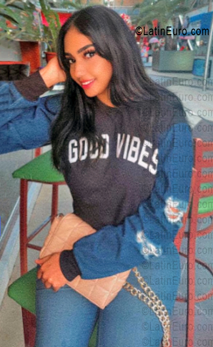 Date this voluptuous Dominican Republic girl Karina from Santiago DO55812
