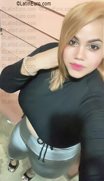 Date this voluptuous Dominican Republic girl Mary from Montecristi DO55846