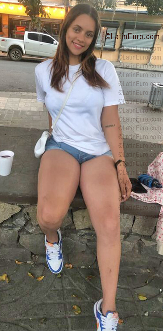Date this good-looking Dominican Republic girl Yanilka from La Vega DO55881