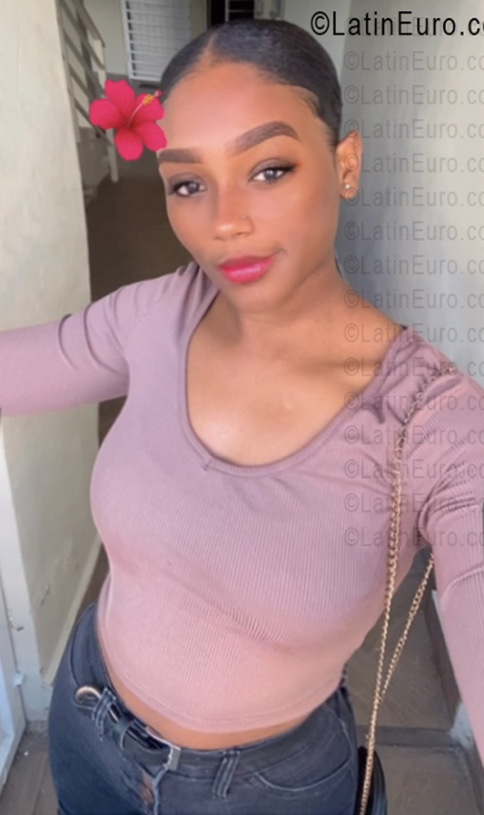Date this lovely Dominican Republic girl Ambar from La Romana DO55915