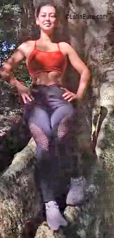 Date this attractive Brazil girl Rubia from Sao Jose Do Rio Preto BR12402