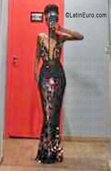 Date this pretty Dominican Republic girl Lizzie from Santo Domingo DO55935