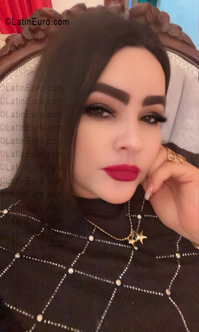 Date this tall Dominican Republic girl Perla from Santiago DO55969