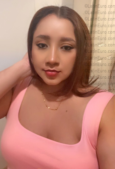 Date this nice looking Panama girl Carissa from Panama City PA1426