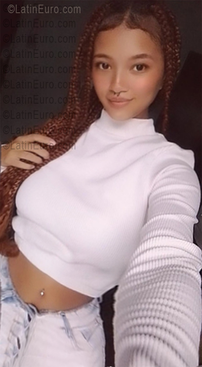 Date this sensual Venezuela girl Elimar from San Juan VE5452