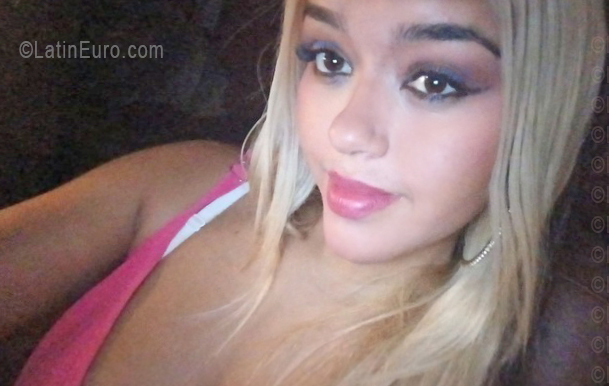 Date this exotic Venezuela girl Grey from Barcelona VE5575