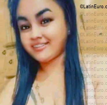 Date this young Venezuela girl Amy from Valencia VE5622