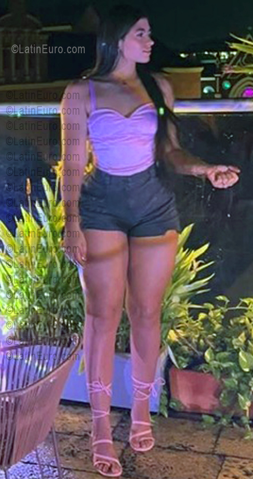 Date this delightful Colombia girl Chanel from Cartagena CO33719
