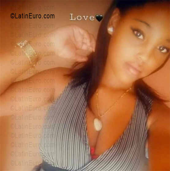 Date this young Dominican Republic girl Vale from Higuey DO56335
