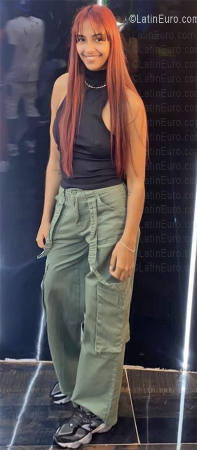 Date this happy Dominican Republic girl Naylea from Peralta DO56341