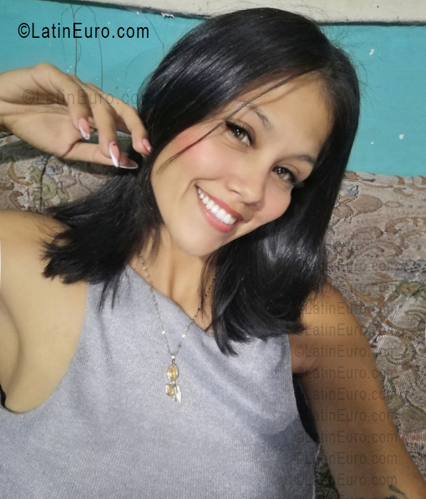 Date this exotic Venezuela girl Joselin from Caracas VE5697