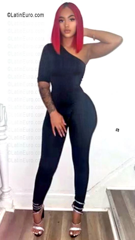 Date this fun United States girl Jade from Newark US25548