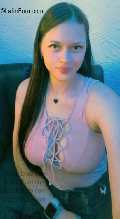 Date this fun Colombia girl Wendy from Medellin CO33752