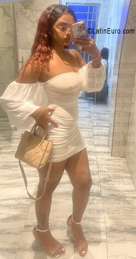 Date this attractive Dominican Republic girl Kelly from Santo Domingo DO56525
