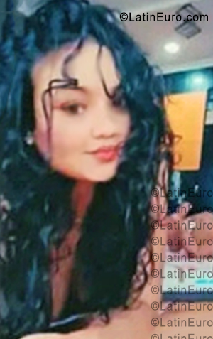 Date this athletic Colombia girl Milagros from Barranquilla CO33769