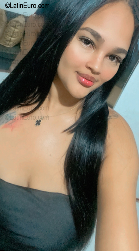 Date this attractive Dominican Republic girl Yennifer from Santo Domingo DO56686