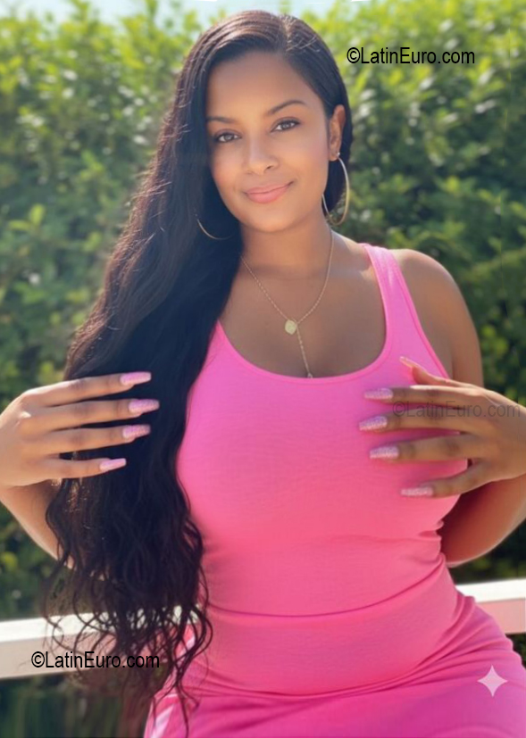 Date this foxy Dominican Republic girl Rafelina from Puerto Plata DO56733