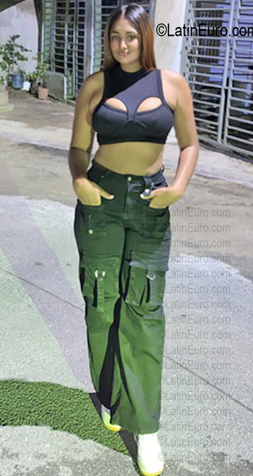 Date this gorgeous Dominican Republic girl Sanairy from Santo Domingo DO56792