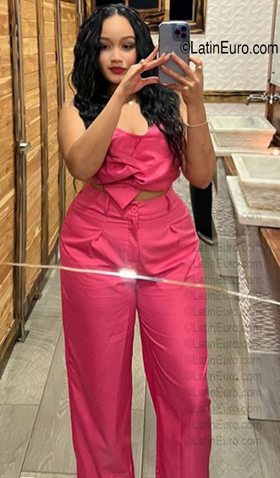 Date this athletic Dominican Republic girl Rosa from Santiago DO56820