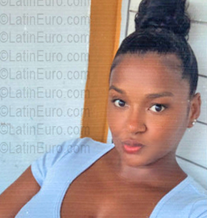 Date this nice looking Dominican Republic girl Leandri from Santo Domingo DO56837