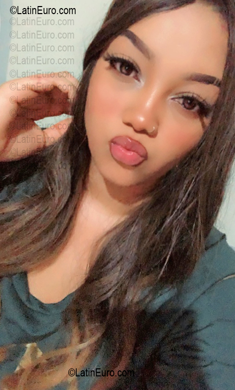 Date this fun Dominican Republic girl Samanta Paola from Santo Domingo DO56844