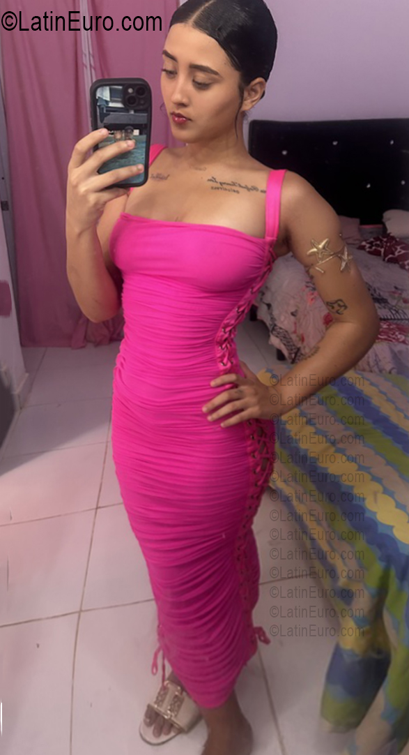 Date this sensual Dominican Republic girl Michelle from La Romana DO56883