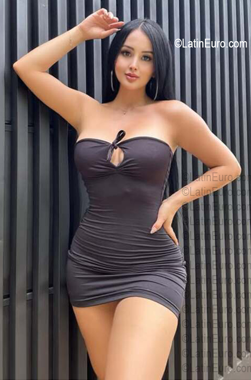 Date this good-looking Colombia girl Careo from Colombia CO33830
