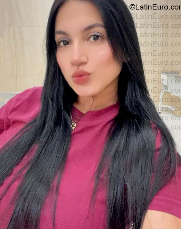 Date this lovely Venezuela girl Leonella from Venezuela VE5745