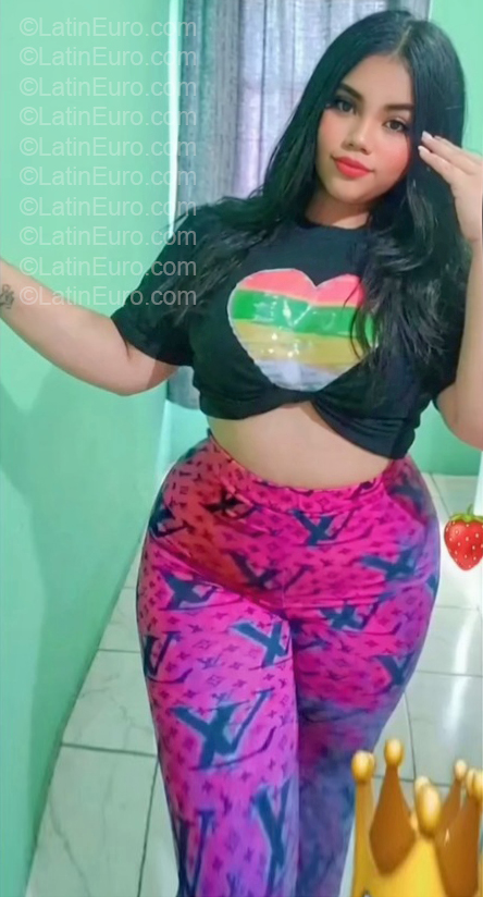 Date this voluptuous Dominican Republic girl Marbel from Santiago De Los Caballeros DO57197