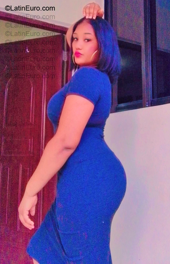 Date this georgeous Dominican Republic girl Ciss from Santiago DO57207